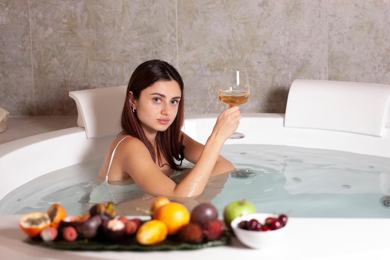 Je T'Aime Luxury Suite And Relax Conversano Exteriör bild
